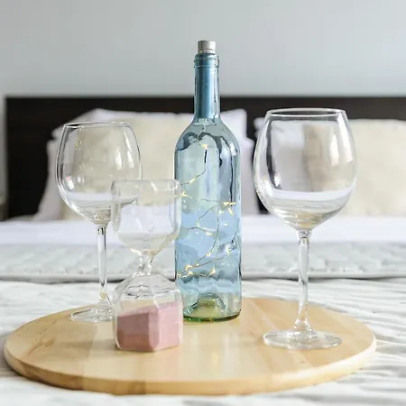 Lumina On The Old Square Near The Royal Castle ורשה