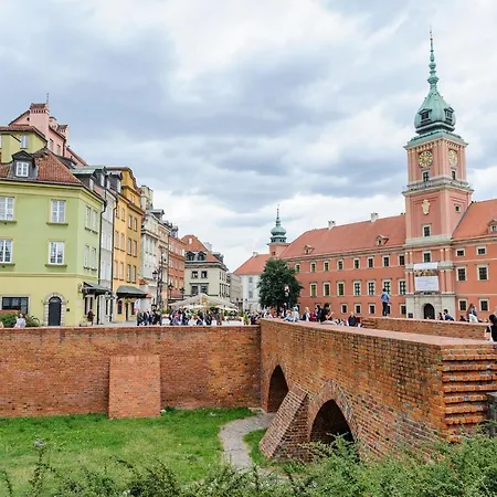 Lumina On The Old Square Near The Royal Castle *