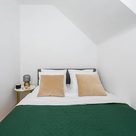 Lumina On The Old Square Near The Royal Castle Varsavia