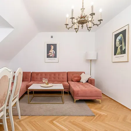 Lumina On The Old Square Near The Royal Castle Appartamento *