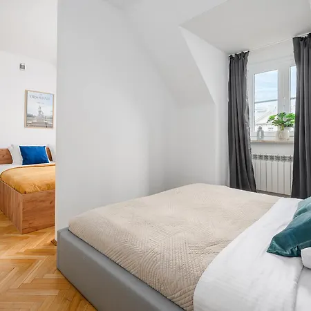 Daire Lumina On The Old Square Near The Royal Castle *