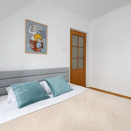 Lumina On The Old Square Near The Royal Castle *