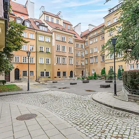 Lumina On The Old Square Near The Royal Castle * Varsavia